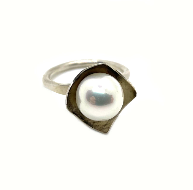Square Ring with White Pearl in Sterling Silver